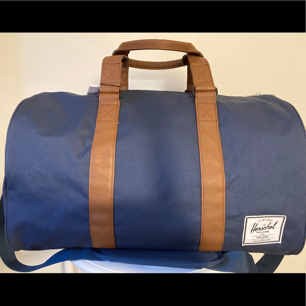 NWT Herschel Navy/Tan Novel Travel Duffel